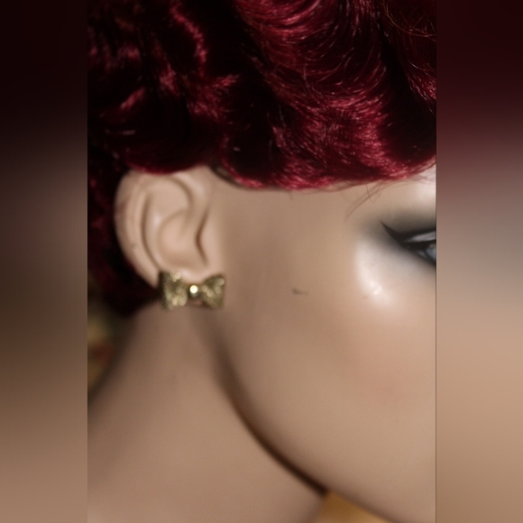 Vintage White Enamel Mesh Rhinestones Cuff Bracelet & Gold Mesh Bow Earrings - Picture 11 of 17